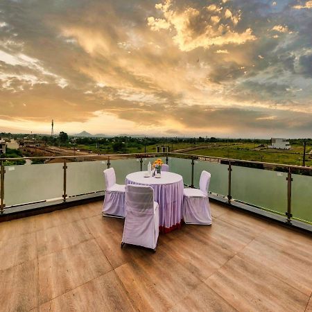 Hotel Chandradeep Regency Dhule Exterior photo
