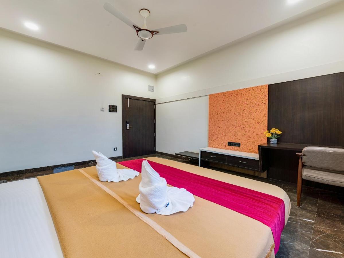 Hotel Chandradeep Regency Dhule Exterior photo